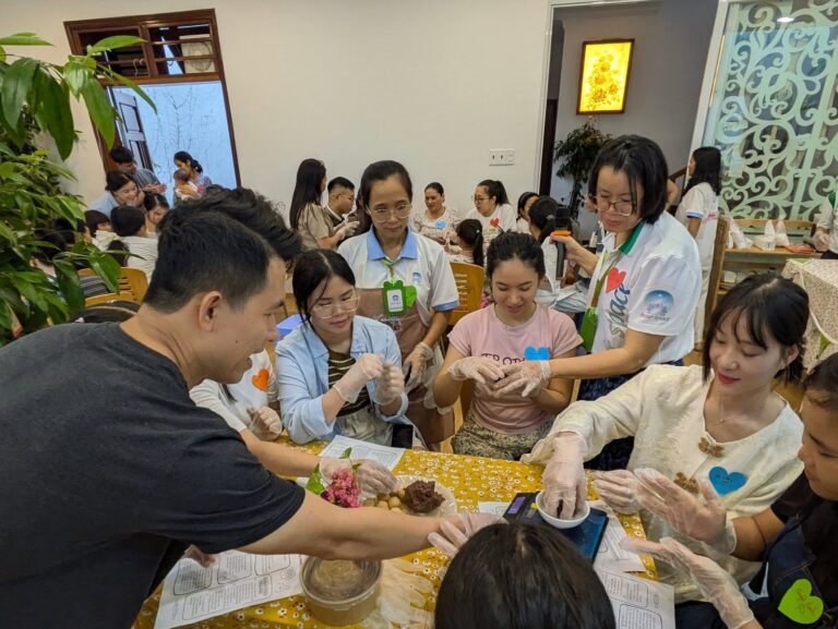 Ăn Xanh – Sống Sành: Làm Bánh Yêu Thương – hình ảnh hoạt động 1